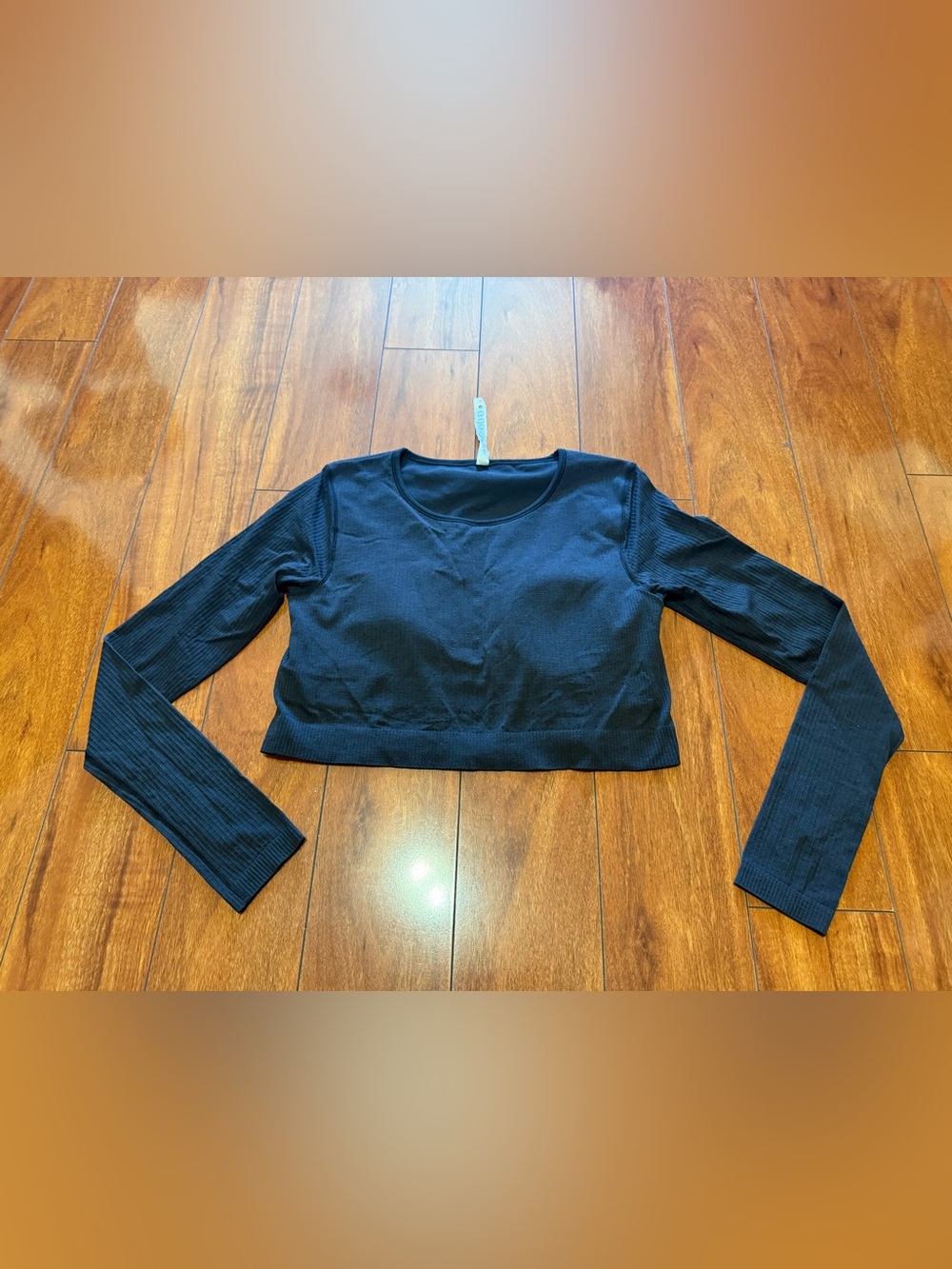 lululemon athletica Black Long-Sleeve Cropped Top